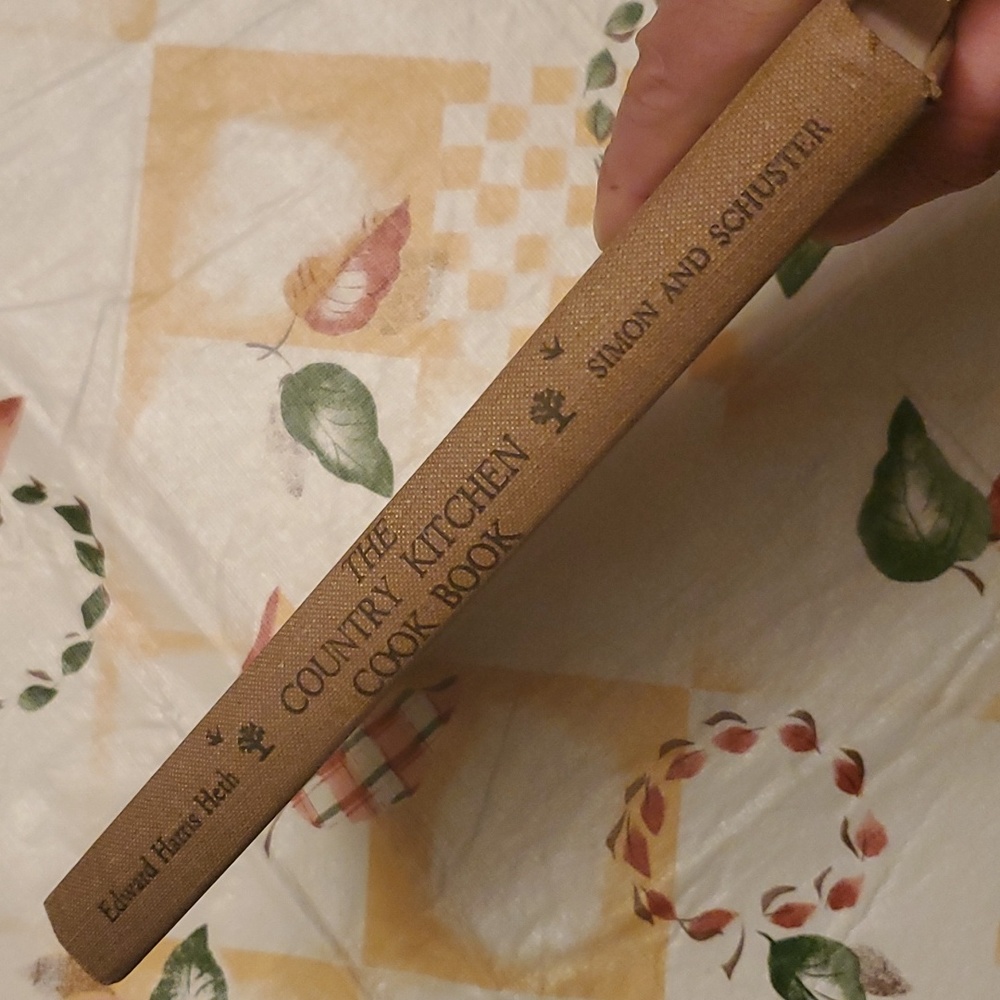 π³ The Country Kitchen Cook Book 1968 π π©π»βπ³ - Picture 7 of 17